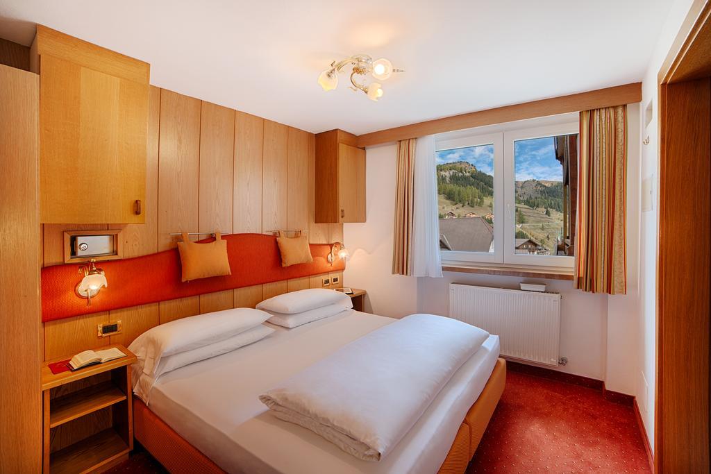 Hotel Malita Arabba Bagian luar foto